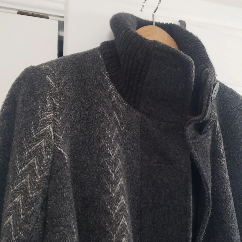 Jacket - Picture 3 of 3